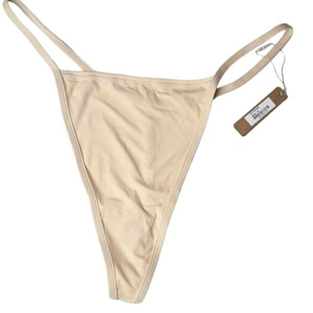 SKIMS STRING PANTY NWT